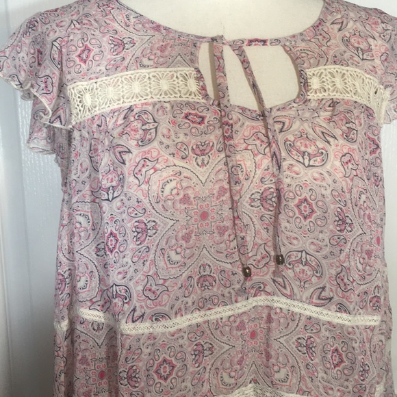 Xhilaration Medium thin short sleeve blouse - Picture 4 of 6